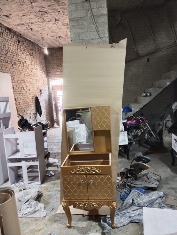 Vanities Lavish 27