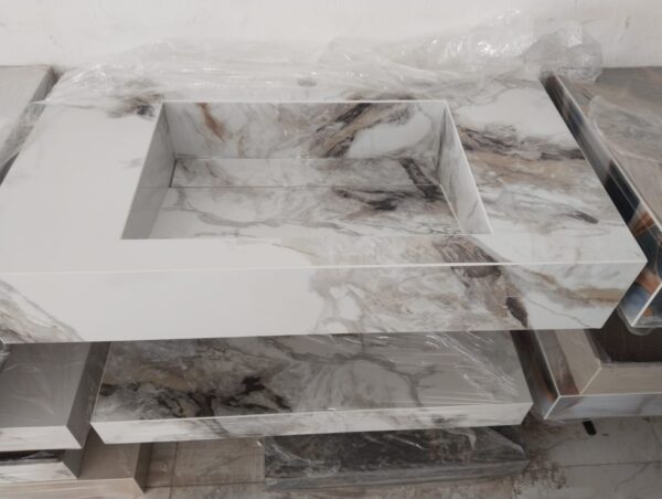 Vanities Lavish 5