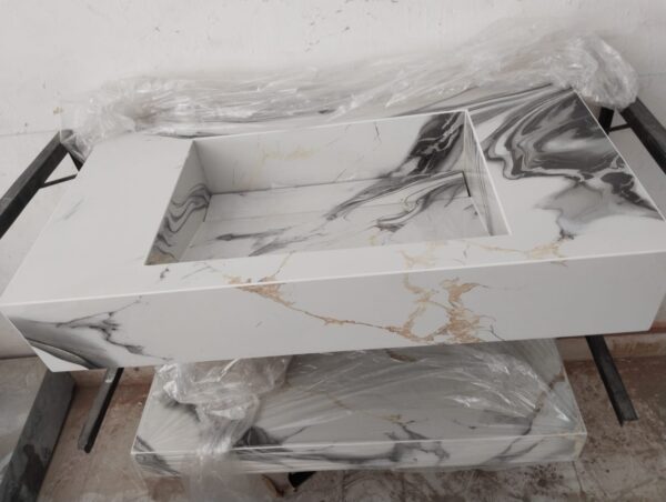 Vanities Lavish 11