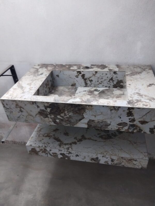 Vanities Lavish 9