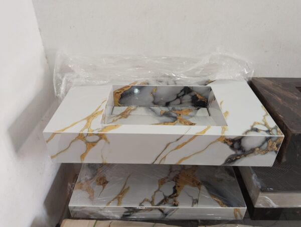 Vanities Lavish 13