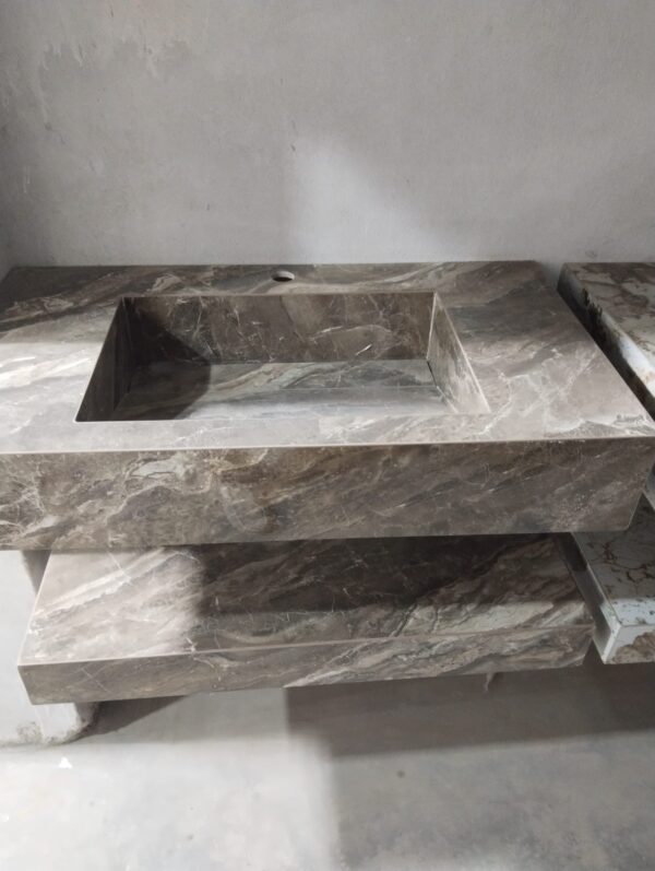 Vanities Lavish 21